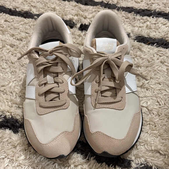 New Balance 237 - Picture 2 of 6